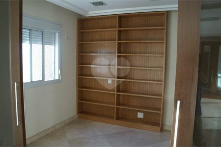 Apartamento de 142m² no Ipiranga com 3 dormitórios, 3 suítes e 3 vagas de garagem.
