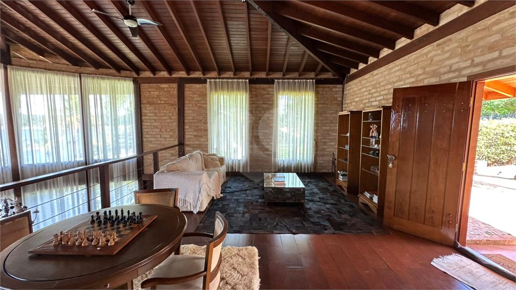 Casa para venda no Condomínio Vivenda do Broa.