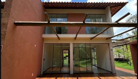 Casa à venda com 2 Suítes e mais um quarto multiuso na Reserva Sapiranga em Praia do Forte