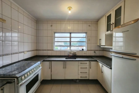Casa à venda com 3 quartos, sendo 1 suíte,  em Jardim Celeste, São Paulo, SP