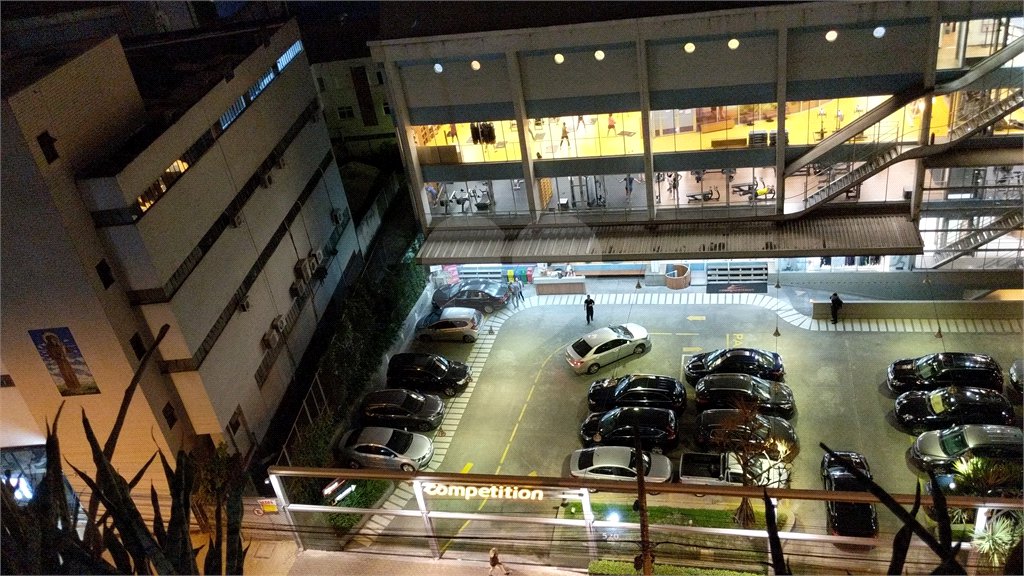 Apartamento à venda no bairro Bela Vista.