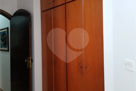 Casa à venda com 3 quartos, sendo 1 suíte, no condomínio City Campo Grande, São Paulo - SP