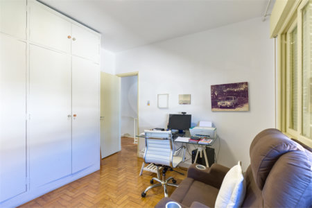 Casa de Vila à venda com 4 quartos, sendo 1 suíte, em Alto da Boa Vista, São Paulo, SP
