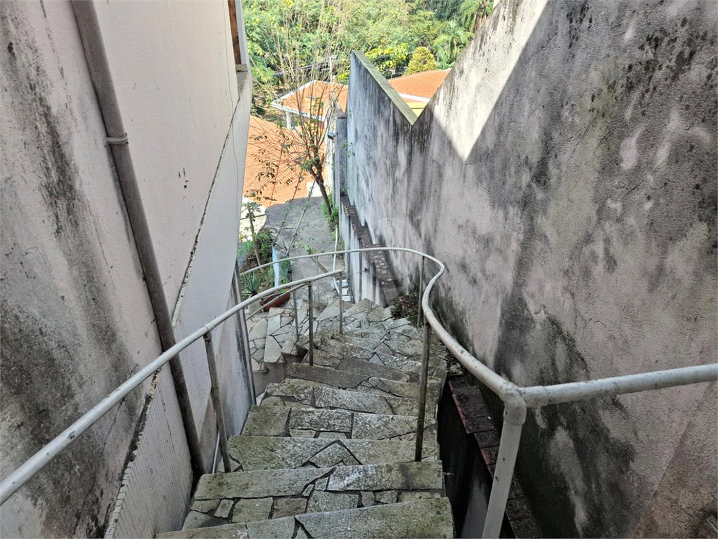 Casa à venda com 4 quartos, sendo 3 suítes, em Jardim São Bento, São Paulo, SP