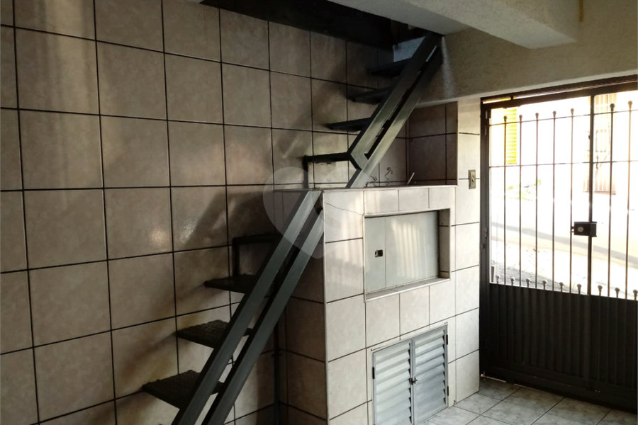 Sobrado à venda com 3 quartos no Brasilândia, São Paulo, SP