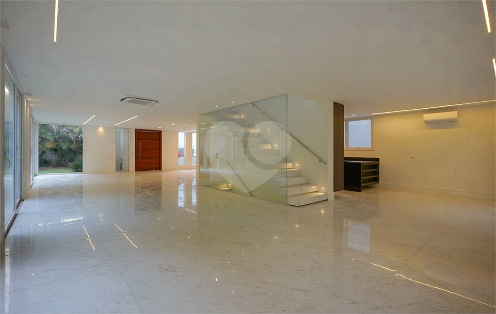 Casa para alugar com 4 suítes no condomínio Hípica Garden, São Paulo - SP