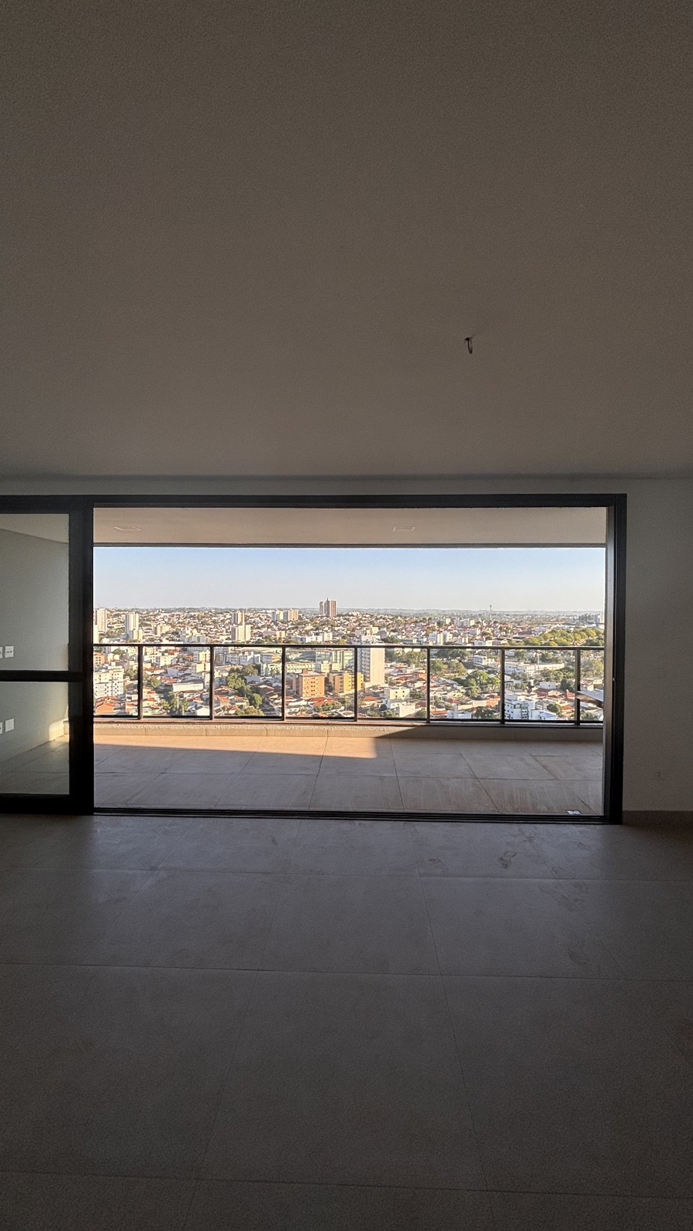 Apartamento à venda com 3 suítes em Edifício Majestic, Presidente Prudente, SP