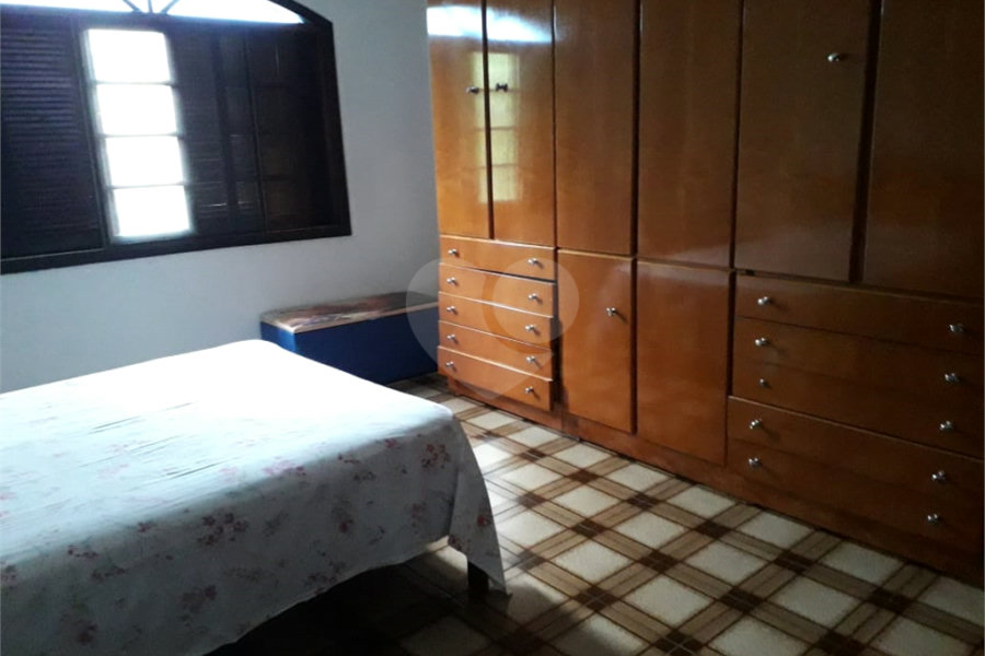 Sobrado à venda com 4 quartos em Tremembé, São Paulo, SP
