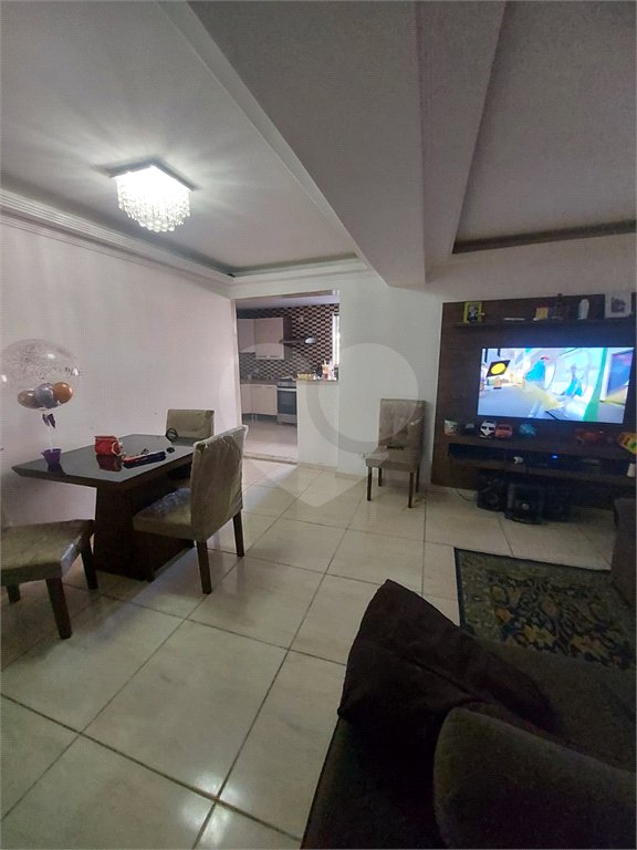 Sobrado à venda com 8 quartos no Brasilândia, São Paulo, SP