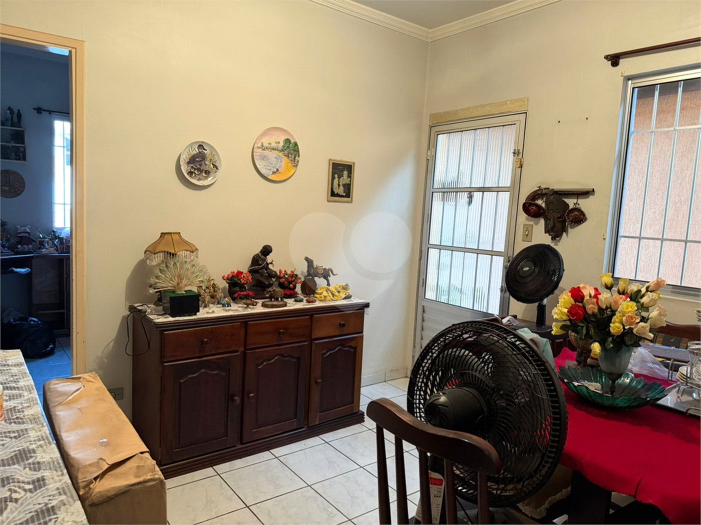 Casa à venda com 2 quartos no condomínio Residencial Bari, Itaquaquecetuba - SP