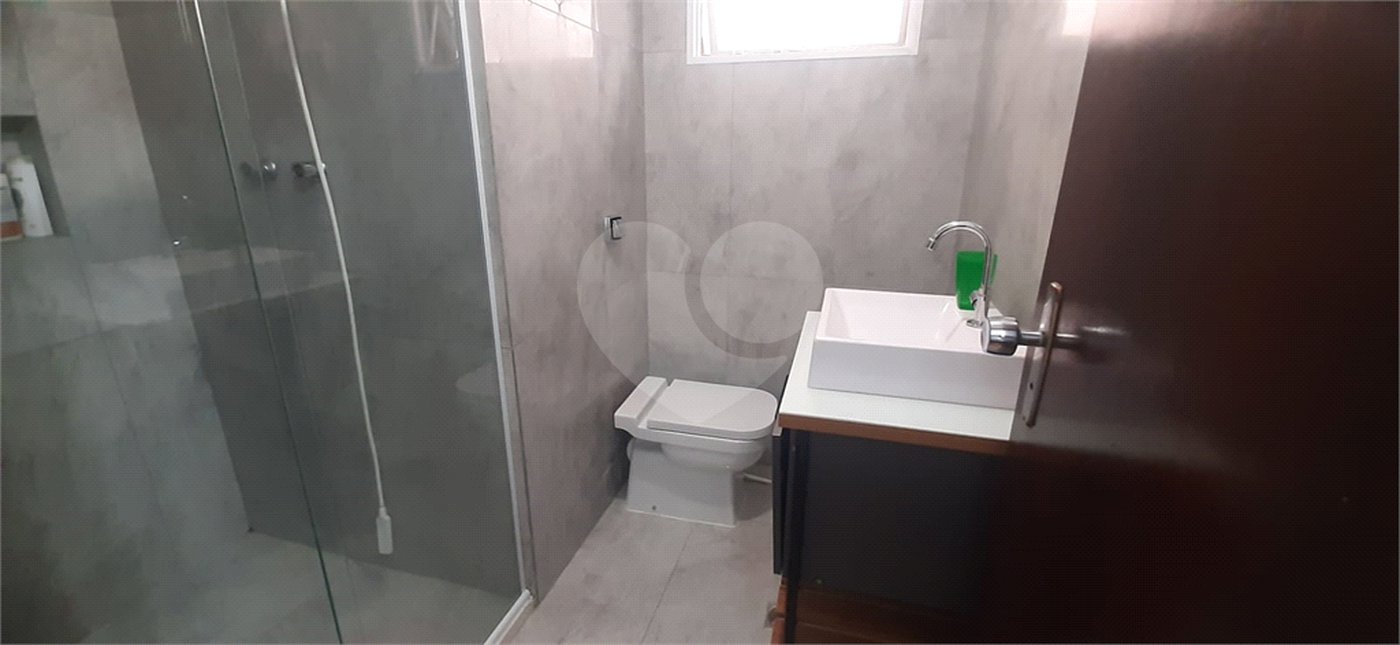Sobrado à venda com 3 quartos, sendo 1 suíte, em Jardim Sarah, São Paulo, SP