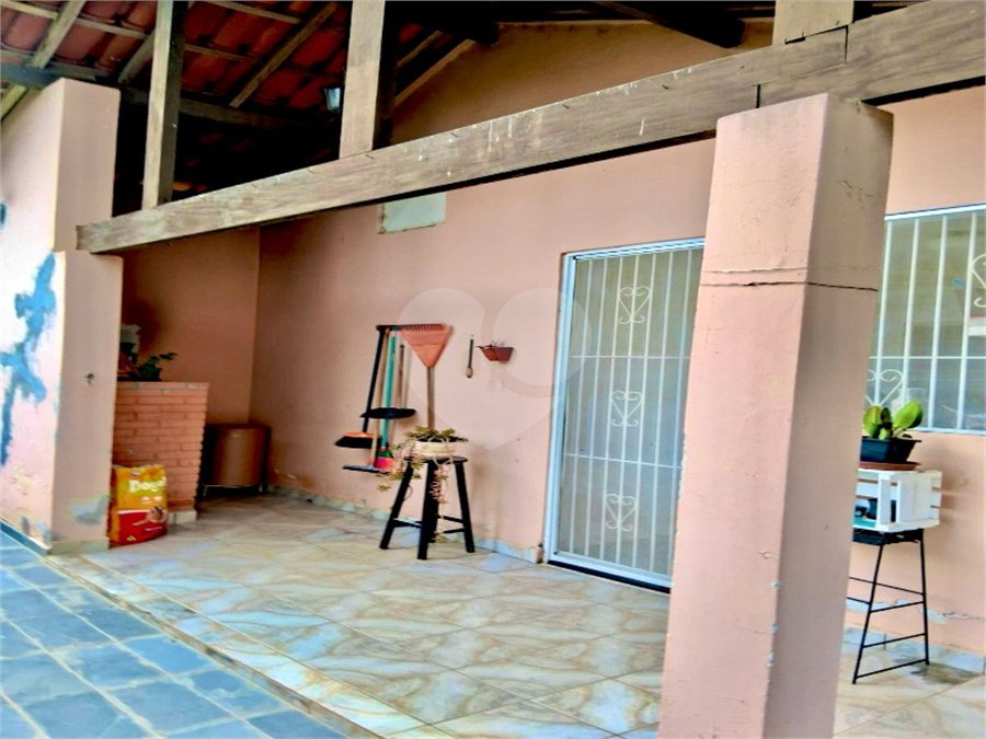 Chácara à venda com 4 quartos, sendo 1 suíte,  em Colinas II, Araçoiaba da Serra, SP