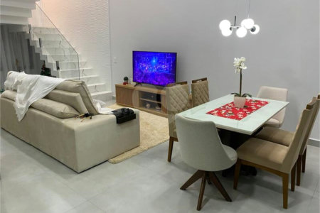 Casa à venda com 3 quartos, sendo 1 suíte,  no condomínio Residencial Mantova, Indaiatuba - SP