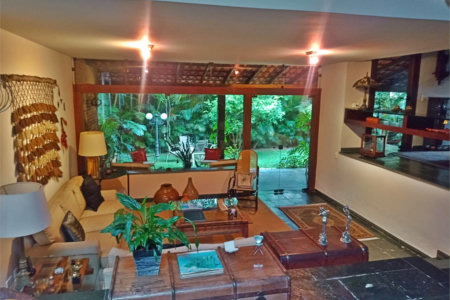 Casa à venda com 4 quartos, sendo 2 suítes,  em Morumbi, São Paulo, SP