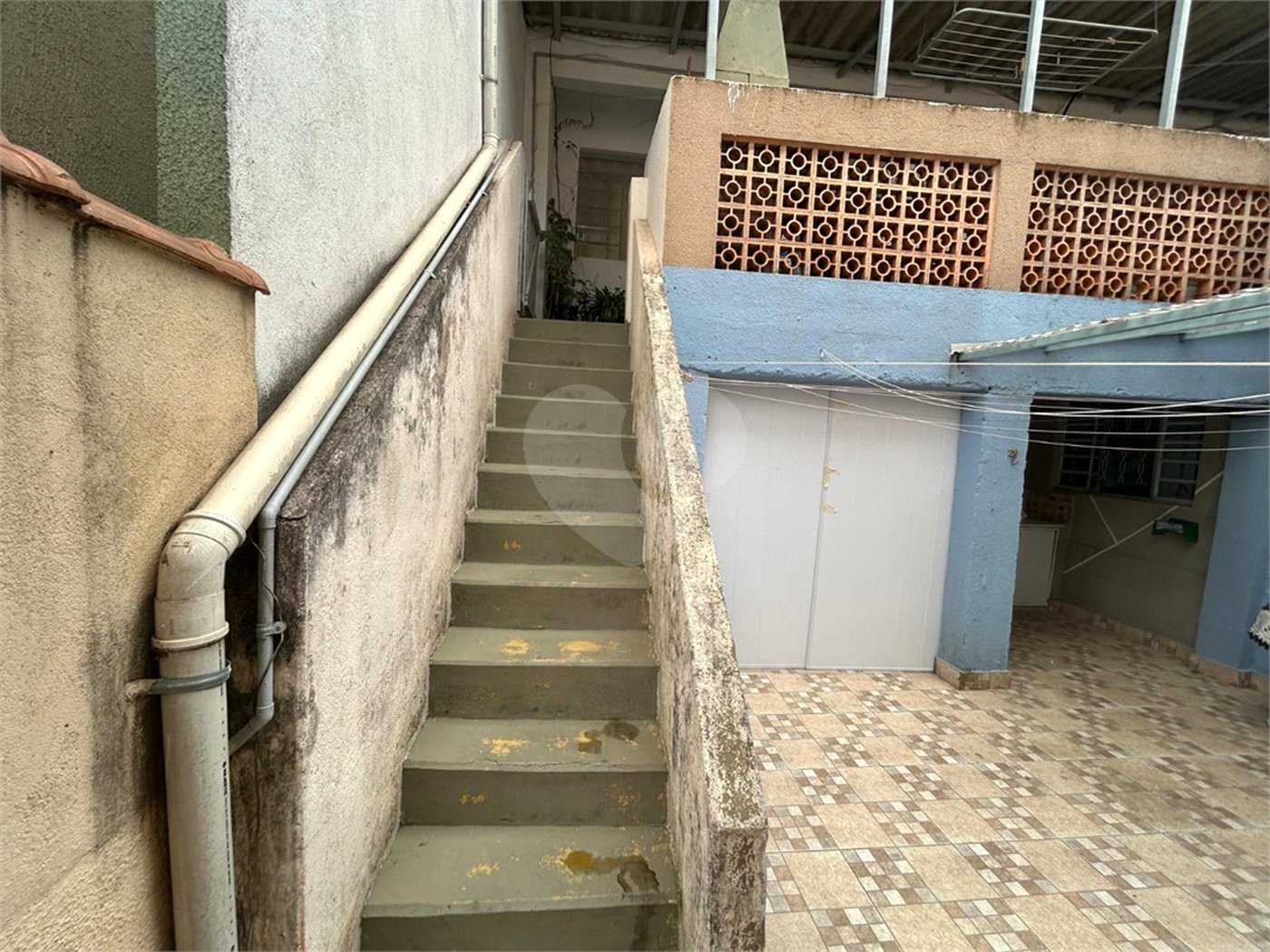 Sobrado à venda com 6 quartos, sendo 1 suíte,  em Vila do Encontro, São Paulo, SP