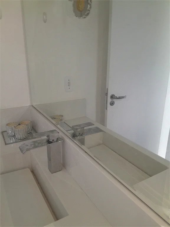 Casa à venda com 3 suítes em Moinho Velho, Cotia, SP