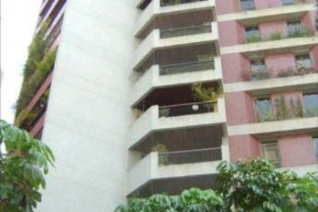 Apartamento à venda com 3 suítes em Real Parque, São Paulo, SP