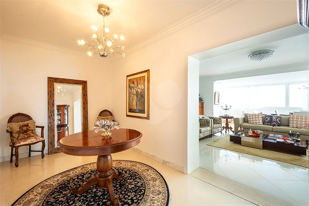 Apartamento à venda com 4 suítes em Jardim Marajoara, São Paulo, SP
