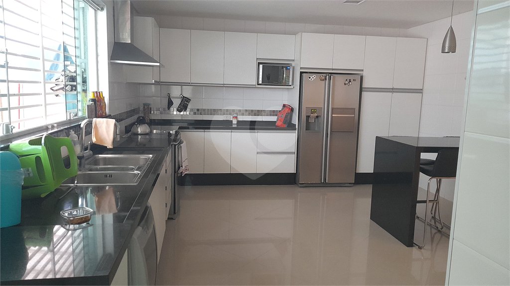 Sobrado à venda com 3 suítes em Tremembé, São Paulo, SP