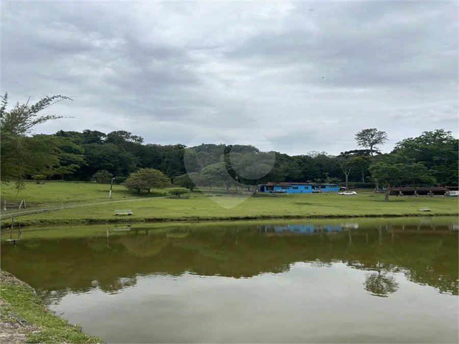 Sítio à venda com 5 quartos, sendo 2 suítes,  em Marmeleiro, São Roque, SP