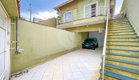Casa à venda com 3 quartos, sendo 1 suíte,  no condomínio 658, São Paulo - SP