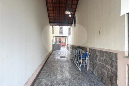 Casa à venda com 5 quartos, sendo 1 suíte, no condomínio Pedra Bonita, Rio de Janeiro - RJ
