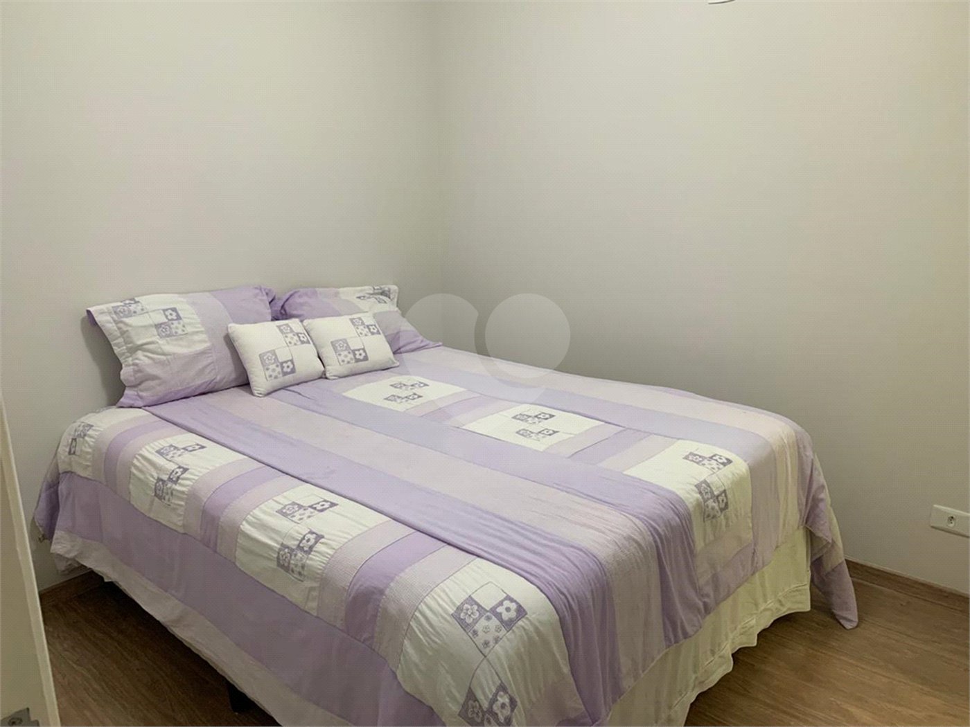 Sobrado à venda com 3 quartos, sendo 1 suíte,  em Vila Gumercindo, São Paulo, SP