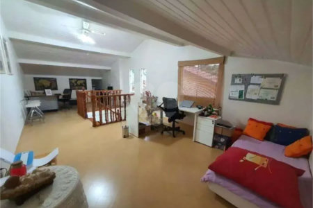 Sobrado à venda com 3 quartos, sendo 1 suíte, em Jardim Pinheiros, São Paulo, SP