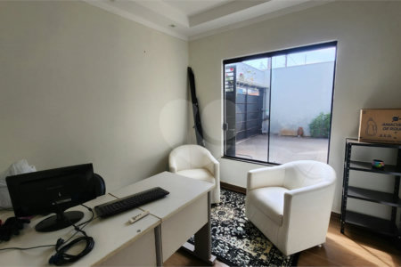Casa à venda com 3 quartos, sendo 1 suíte,  em Cidade Jardim, Araraquara, SP