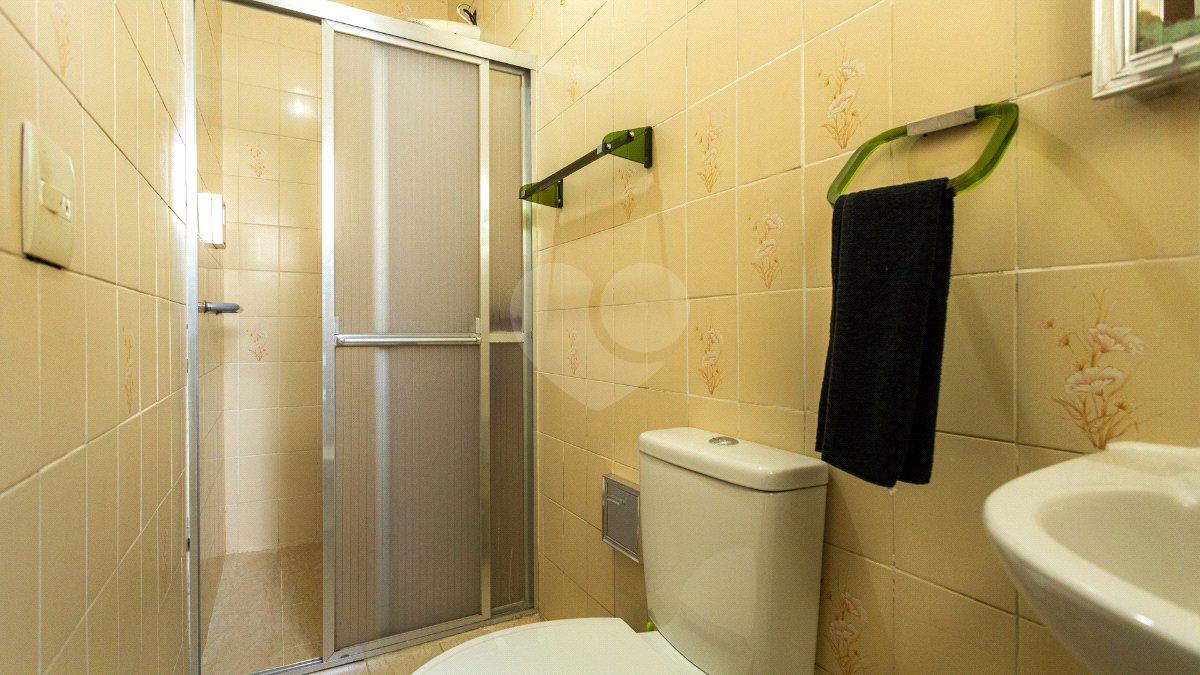 Casa à venda com 3 quartos, sendo 1 suíte, em Vila Cordeiro, São Paulo, SP