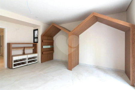 Apartamento à venda com 3 quartos, sendo 2 suítes, em Moema, São Paulo, SP