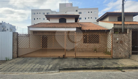 Casa à venda com 4 quartos, sendo 2 suítes,  em Vila Espírito Santo, Sorocaba, SP