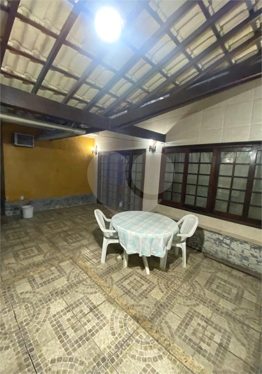 Casa à venda com 3 quartos em Santa Cruz, Rio de Janeiro, RJ