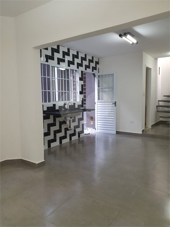 Sobrado à venda com 4 quartos em Santa Terezinha, São Paulo, SP
