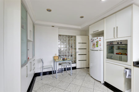 Apartamento à venda com 4 suítes em Jardim Marajoara, São Paulo, SP