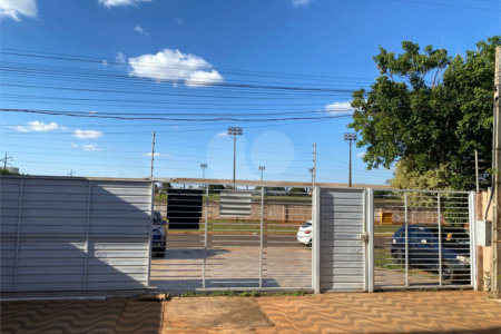Casa à venda ou para alugar com 10 quartos no Centro, Ponta Porã, MS