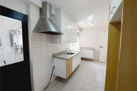 Apartamento à venda com 4 quartos, sendo 2 suítes,  em Alto da Lapa, São Paulo, SP