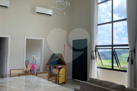 Casa à venda com 4 quartos, sendo 2 suítes, no condomínio Residencial Montes Claros, Itupeva - SP