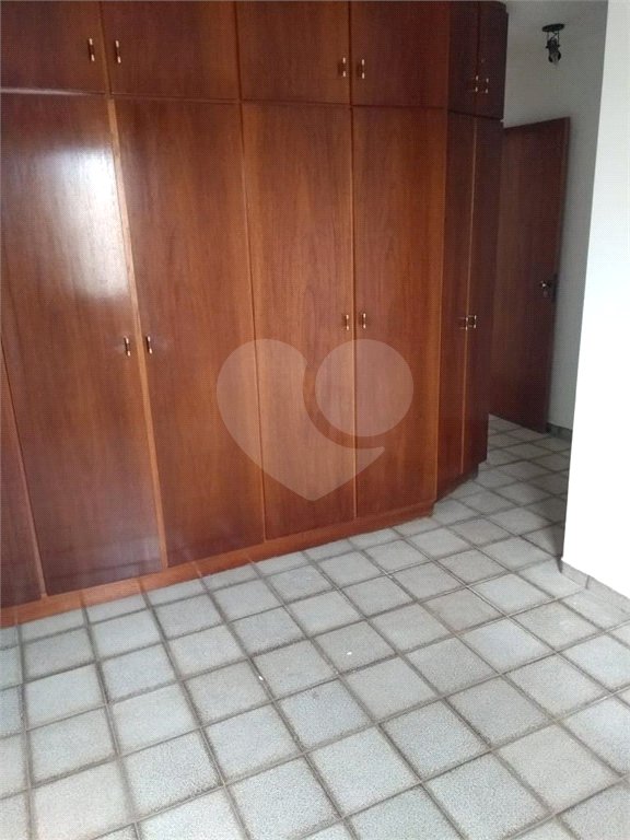 Apartamento à venda com 3 quartos, sendo 1 suíte, em Campo Grande, São Paulo, SP