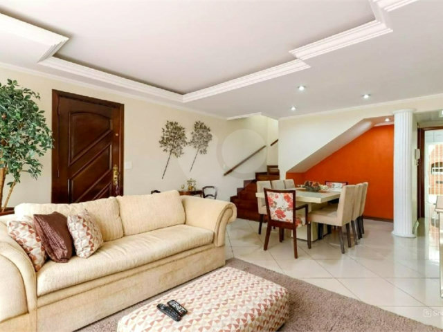 Sobrado à venda com 3 quartos, sendo 1 suíte,  em Horto, São Paulo, SP