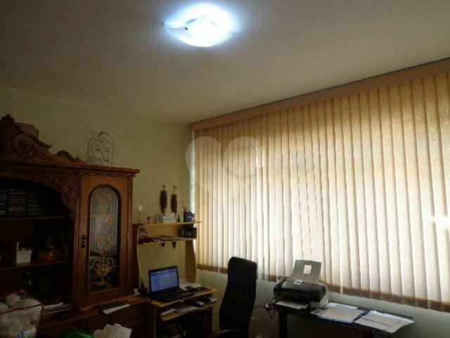 Sobrado à venda com 4 quartos, sendo 1 suíte,  em Jardim Floresta, São Paulo, SP