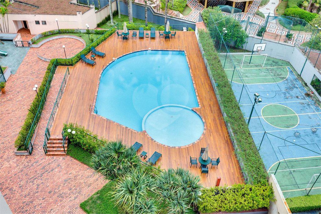 Apartamento à venda com 4 quartos, sendo 2 suítes, em Morumbi, São Paulo, SP