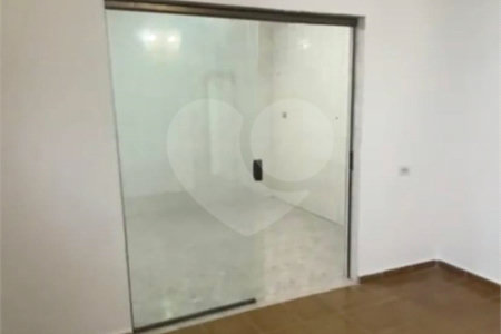 Sobrado à venda com 2 quartos em Parque Vitória, São Paulo, SP