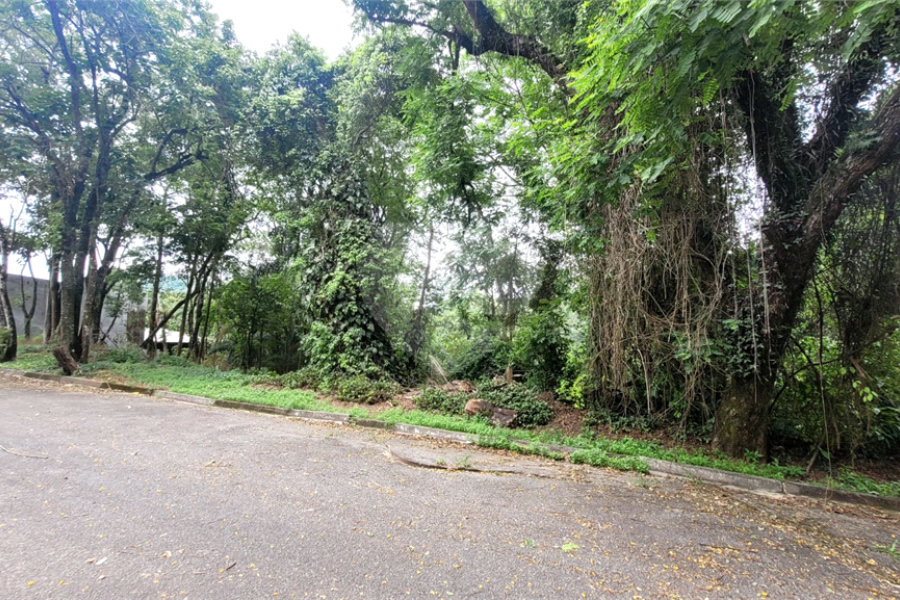 Terreno à venda no condomínio Sausalito, Mairiporã - SP