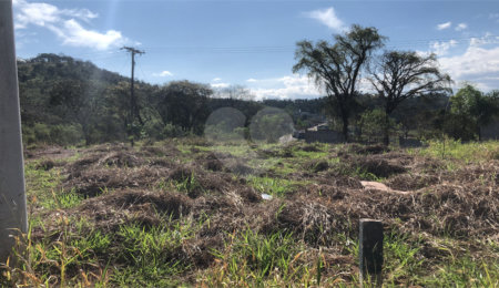 Terreno à venda no Centro, Bom Jesus dos Perdões, SP