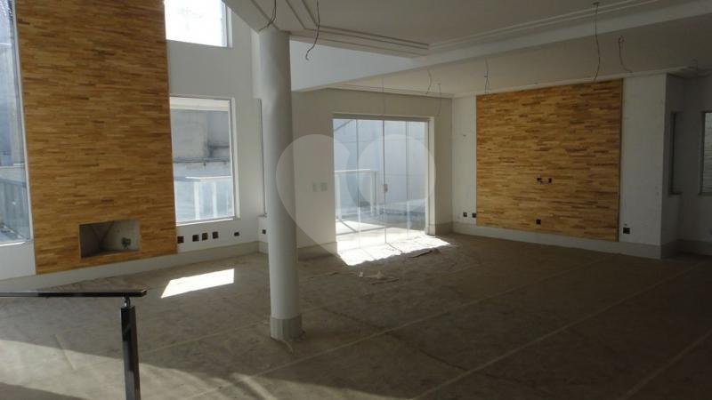 Casa à venda com 3 suítes no condomínio Villa Castanheira, São Paulo - SP