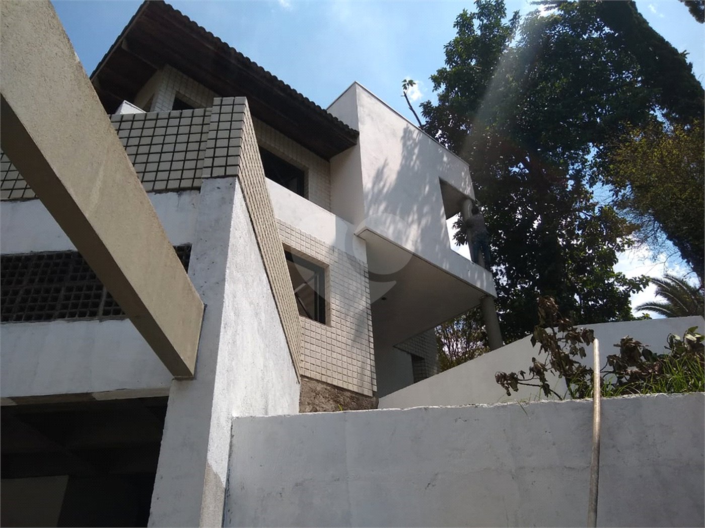 Sobrado à venda com 4 quartos, sendo 3 suítes,  em Morumbi, São Paulo, SP