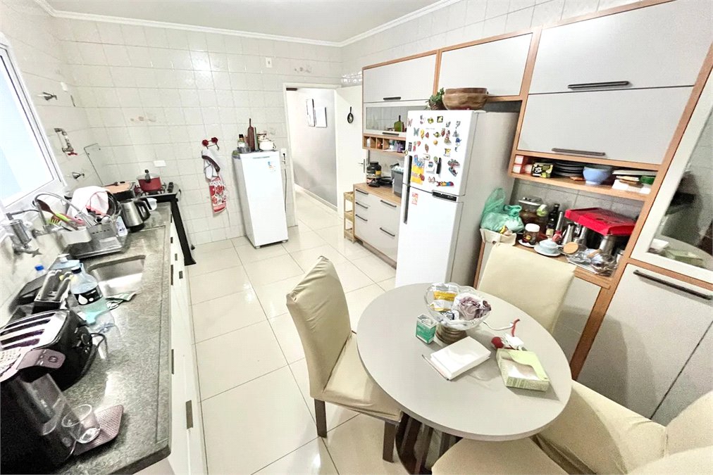 Sobrado à venda com 3 quartos, sendo 1 suíte, em Vila Vitório Mazzei, São Paulo, SP
