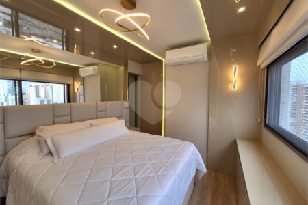 Apartamento à venda com 4 quartos, sendo 2 suítes,  em Chácara Flora, São Paulo, SP
