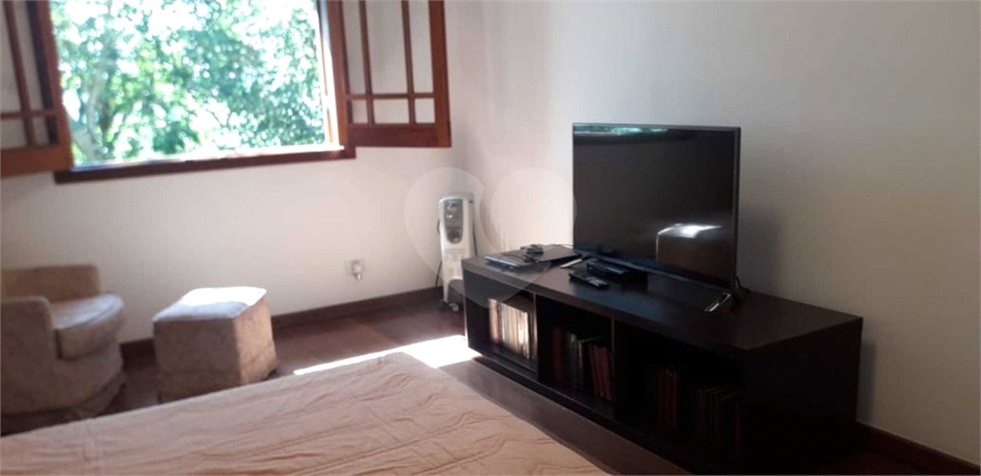 Casa à venda com 3 quartos, sendo 4 suítes,  no condomínio Alpes da Cantareira, Mairiporã - SP